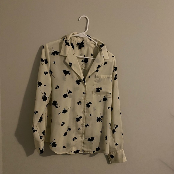 PButton Up Blouse - Picture 1 of 1
